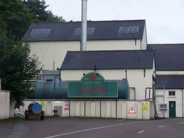 Glen Spey distillery's buildings and nameboard at Rothes