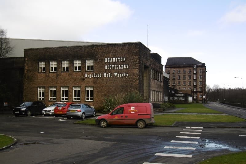The Deanston distillery frontage in the former cotton mill at Doune